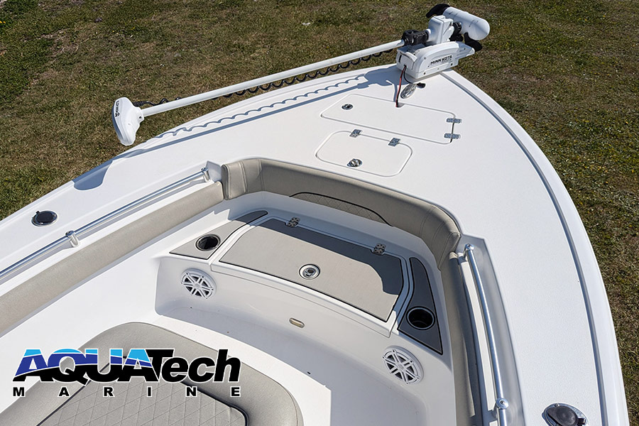 2022 Sportsman Masters 247OE Center Console Bay Boat