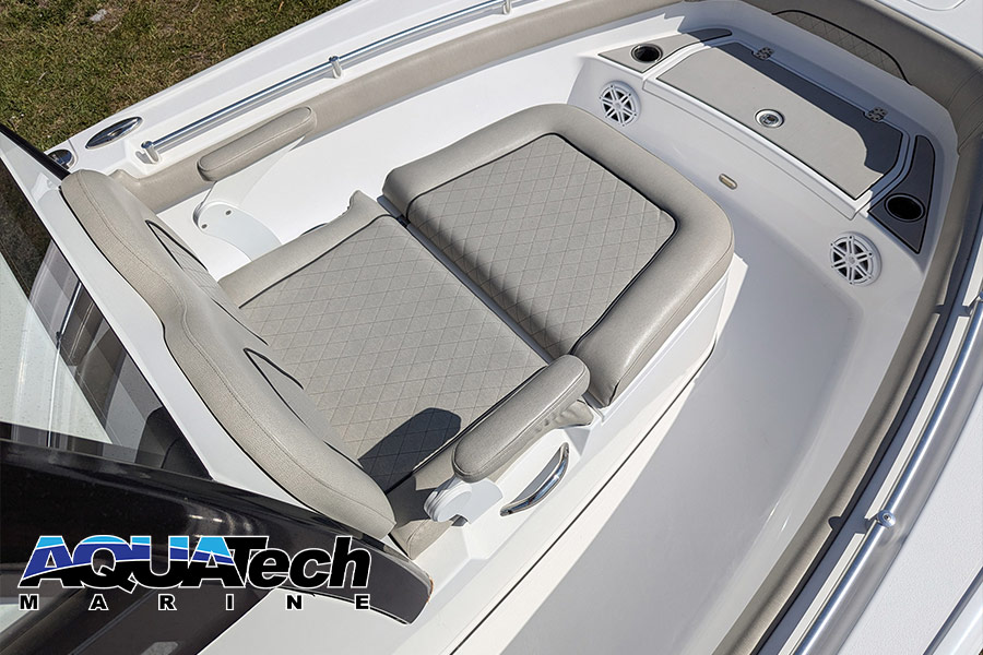 2022 Sportsman Masters 247OE Center Console Bay Boat