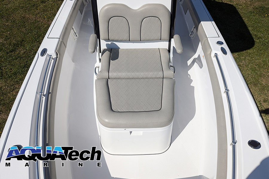 2022 Sportsman Masters 247OE Center Console Bay Boat