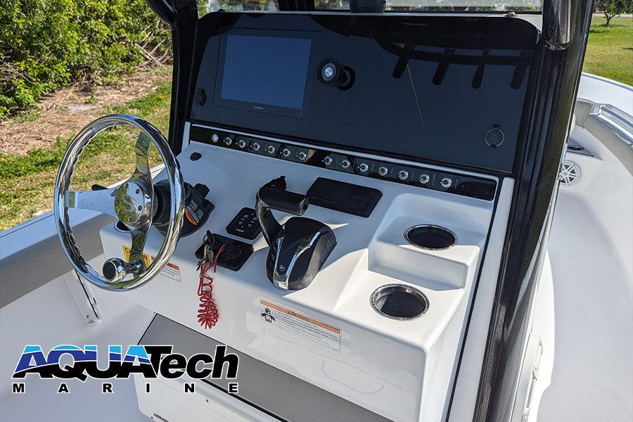 2022 Sportsman Masters 247OE Center Console Bay Boat